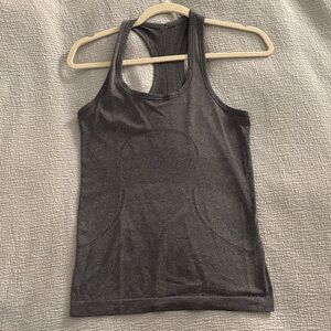 Lululemon Swiftly Tech Racerback Tank Top - Gray, size 4